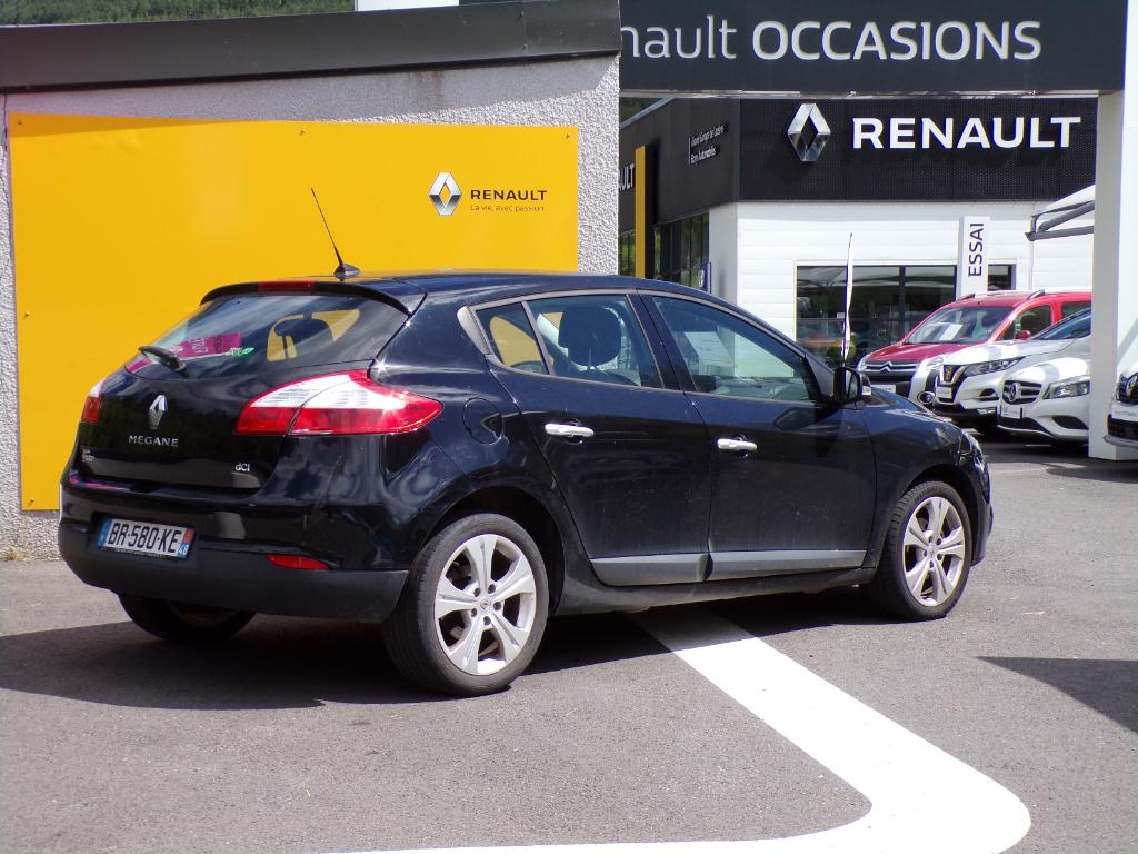 CARIZY - Renault-Megane iii berline-Mégane iii dci 130 fap eco2 xv de  france euro 5